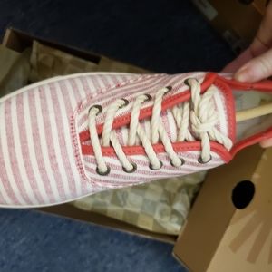 Nib ugg canvas sneakers